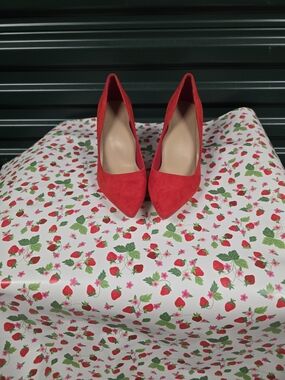 JustFab Red Pointed-Toe Pumps